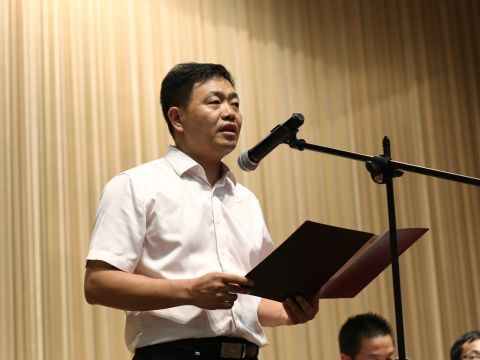 会计学院举办2016级新生开学典礼暨成人礼宣誓仪式