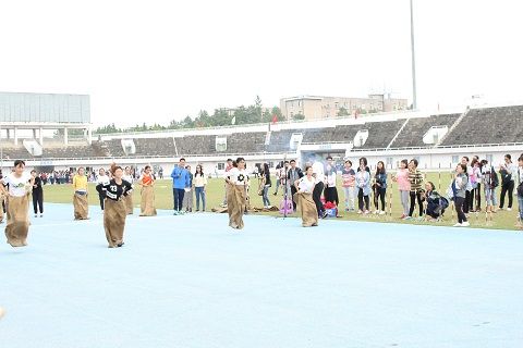 会计学院代表队在校运动会中取得优异成绩