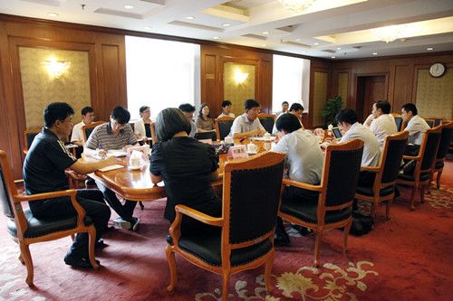 我院教师应邀参加财政部座谈会