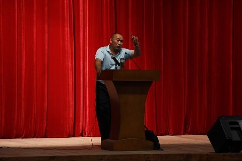 张龙平院长莅临财会学术文化节 同新生谈大学生活与专业学习